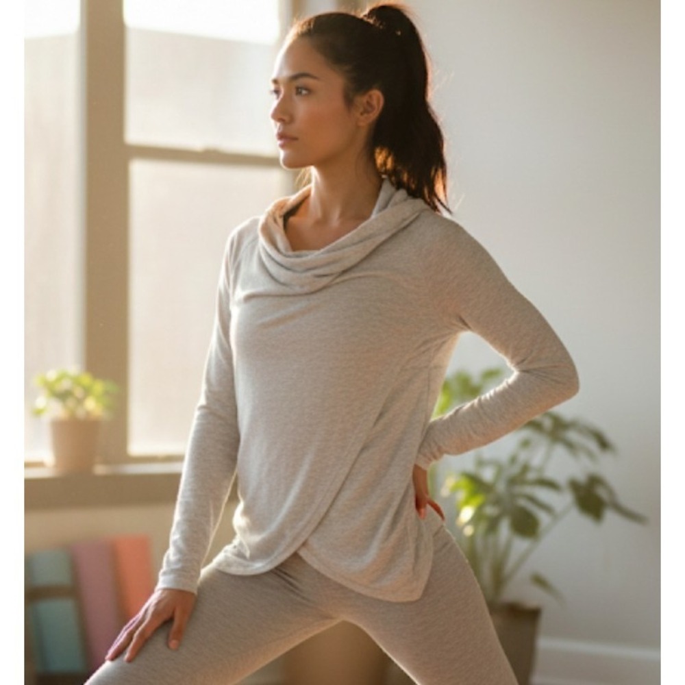 Athleta Sweatshirt Womens Medium Gray Purana Wrap Hooded Cowl Neck Long Sleeve